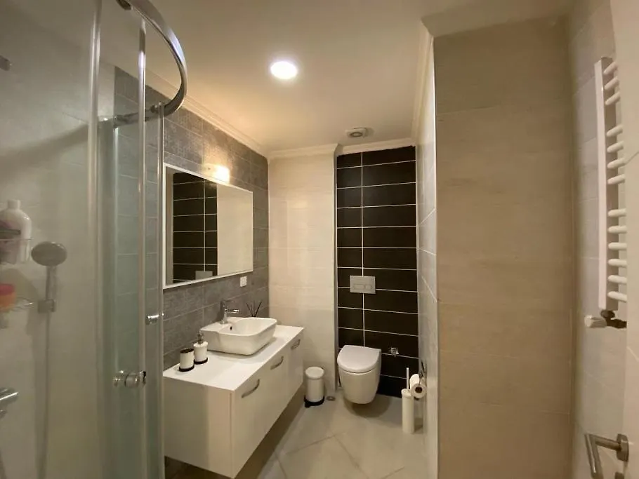 アパート Minimum 100 Nights Welcome To Our Large Duplex Penthouse Comfy Home All Amenities Nearby! イスタンブール